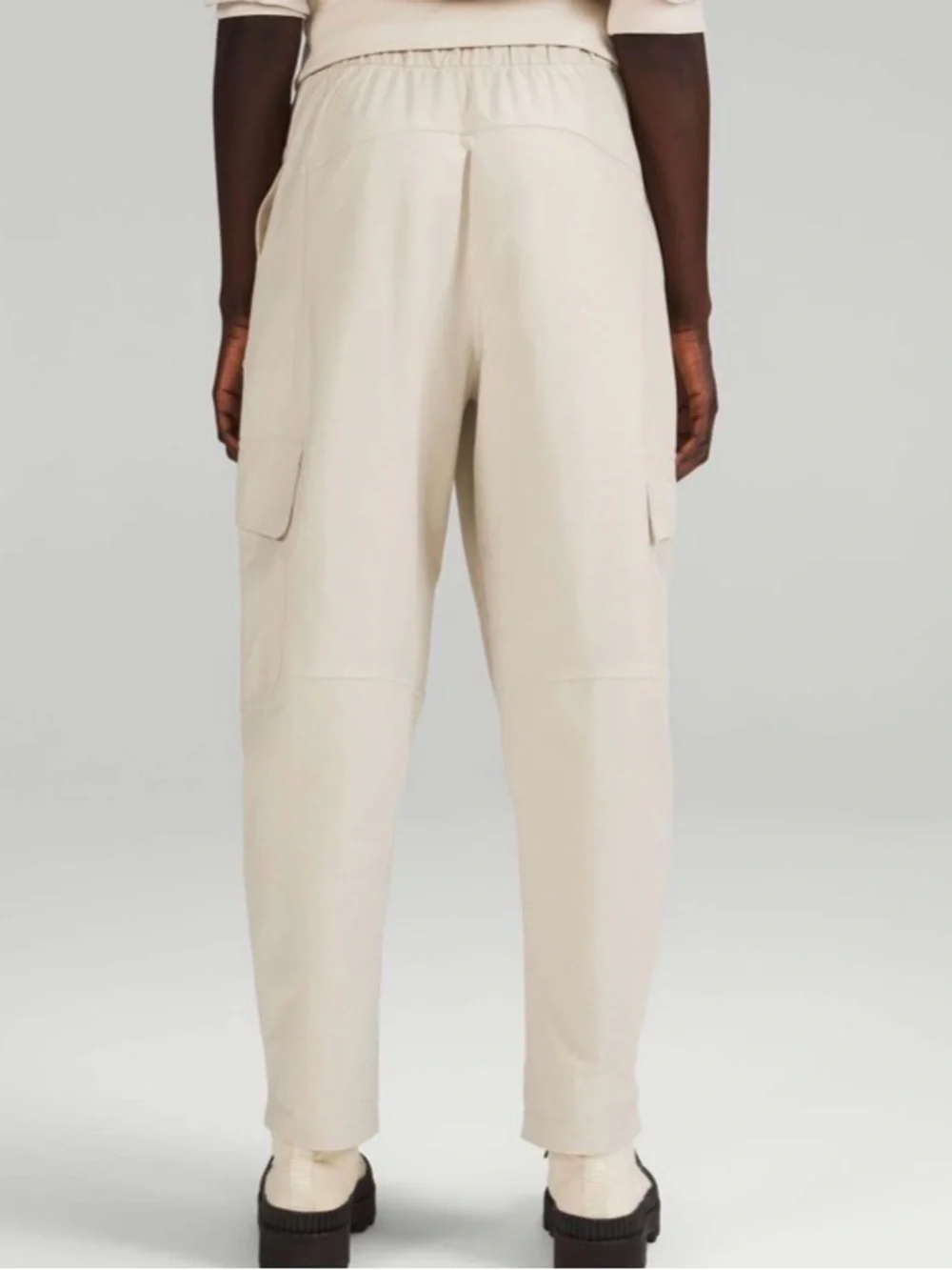 Lululemon Light Utilitech Cargo Pocket High-Rise Pant Natural Ivory size 28 - Picture 4 of 9